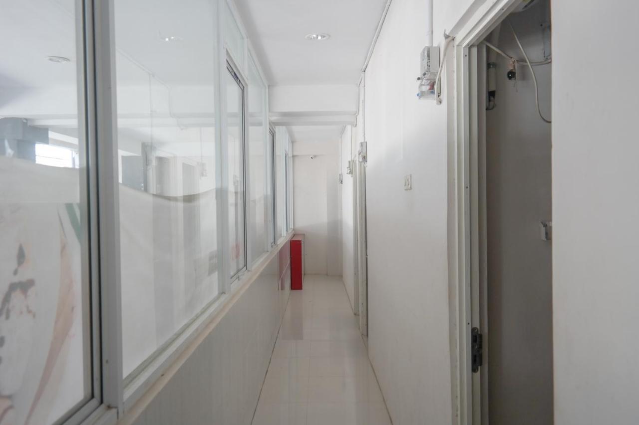Reddoorz At Jalan Somba Opu Losari ماكاسار المظهر الخارجي الصورة
