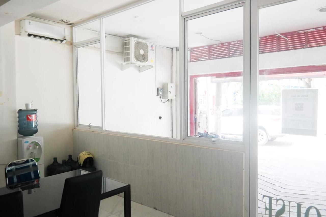 Reddoorz At Jalan Somba Opu Losari ماكاسار المظهر الخارجي الصورة